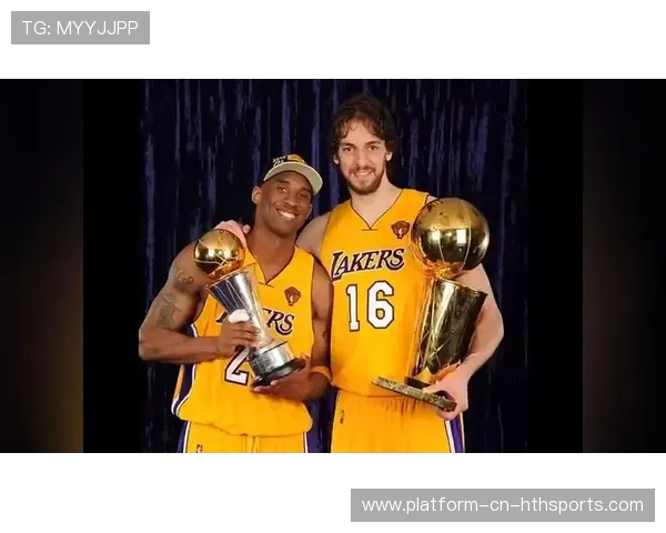 科比奥运会撞倒加索尔，背后有着怎样的故事？，科比奥运会拥抱加索尔